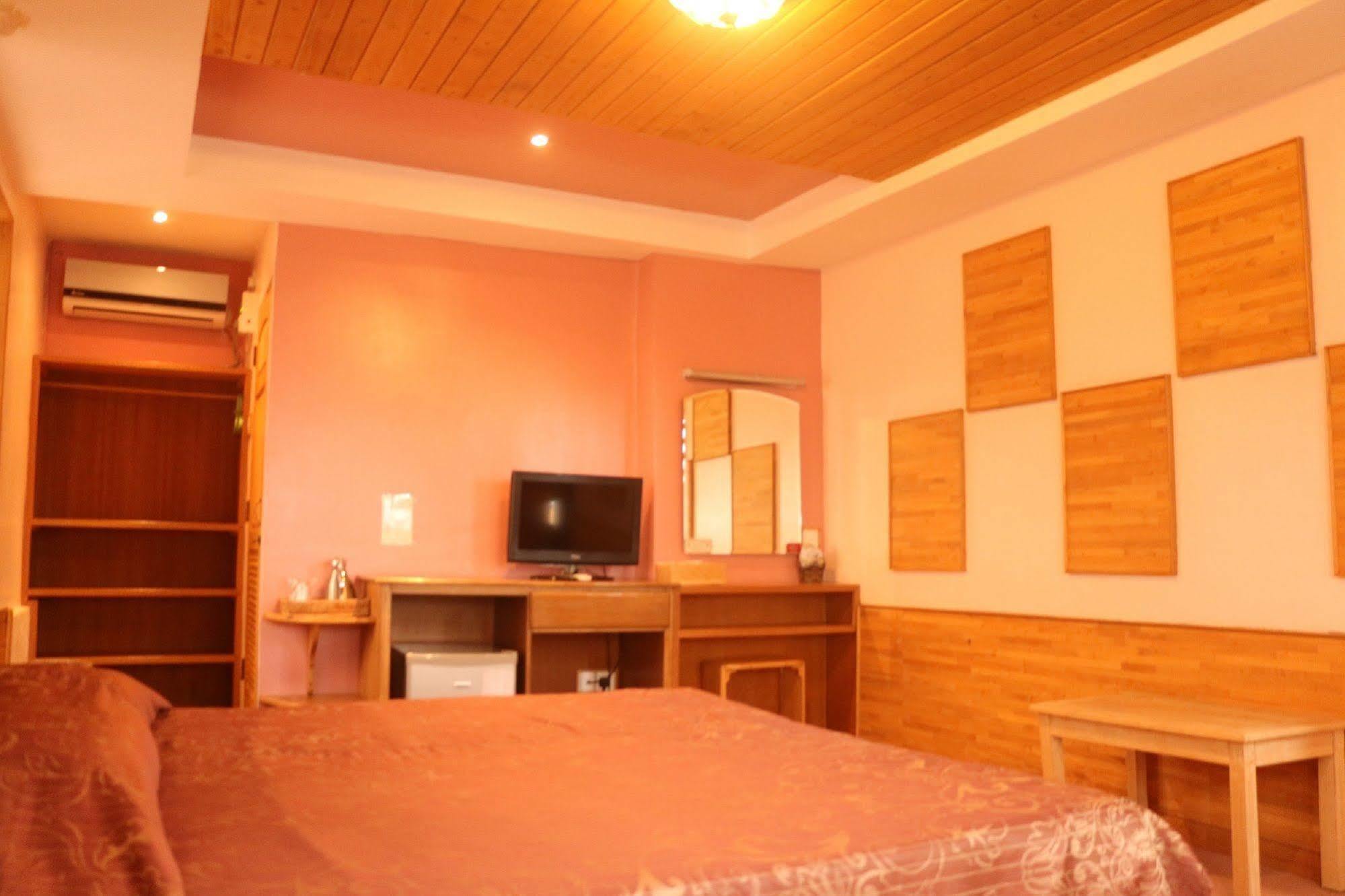 Kaung Lay Inn Yangon Exteriör bild