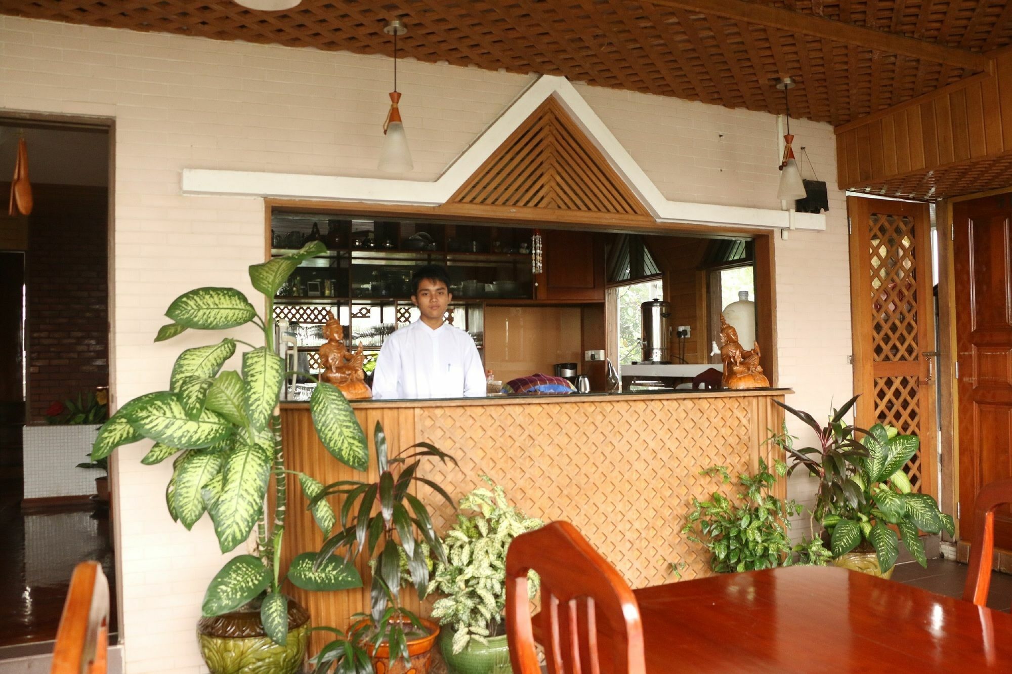 Kaung Lay Inn Yangon Exteriör bild